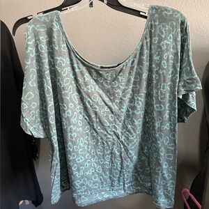 Forever 21 top